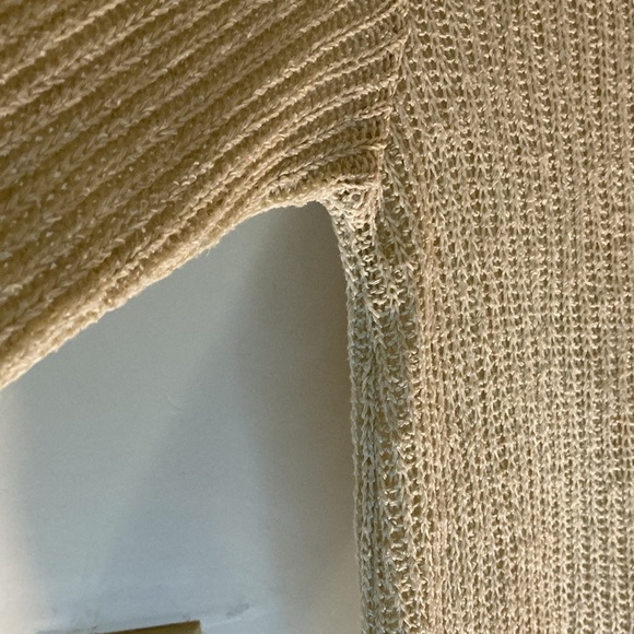 Sweet Claire size small women’s sweater - Picture 4 of 9